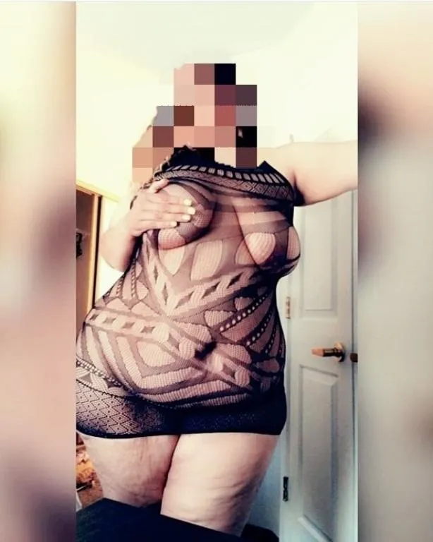 Tu gordibuena de gran culo para disfrutar